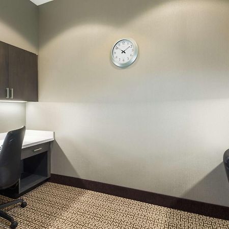 Hampton Inn & Suites Tampa Airport Avion Park Westshore Bagian luar foto